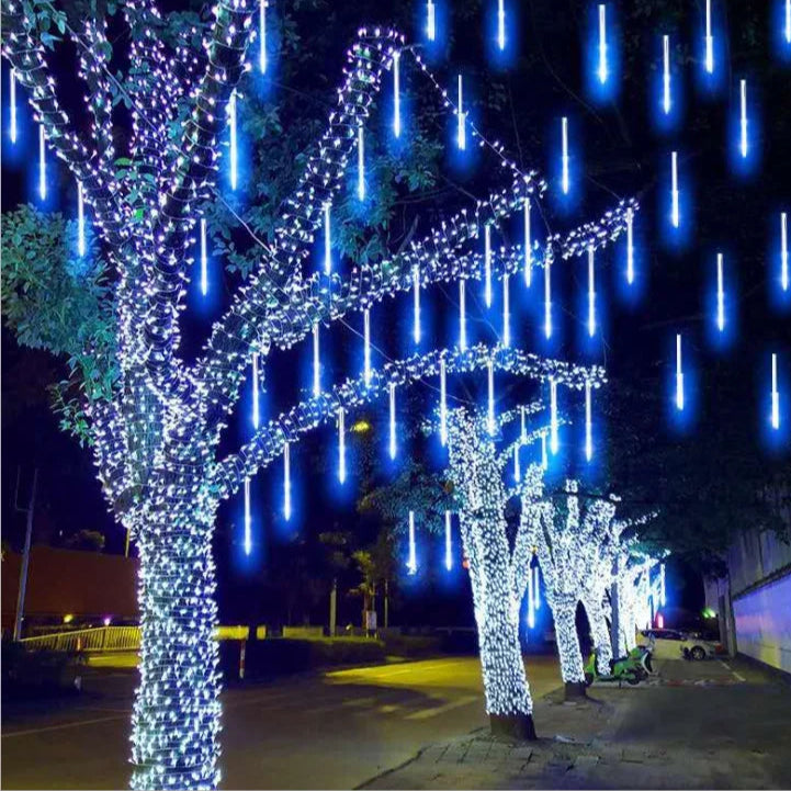 Commercial Grade Twinkle Cool White 5mm Wide Angle LED Christmas Lights on Green Wire