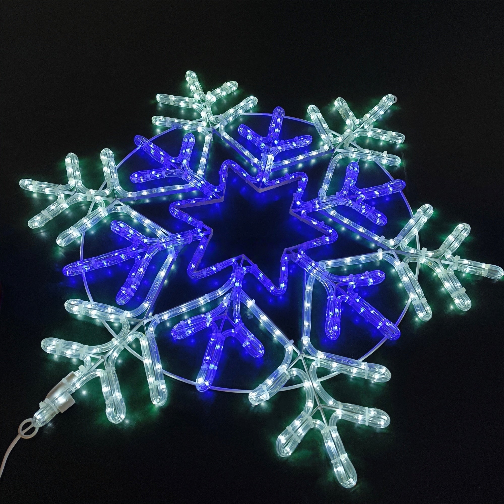 120V Large LED Snowflake Christmas Lights Outdoor Waterproof in Blue White Light
